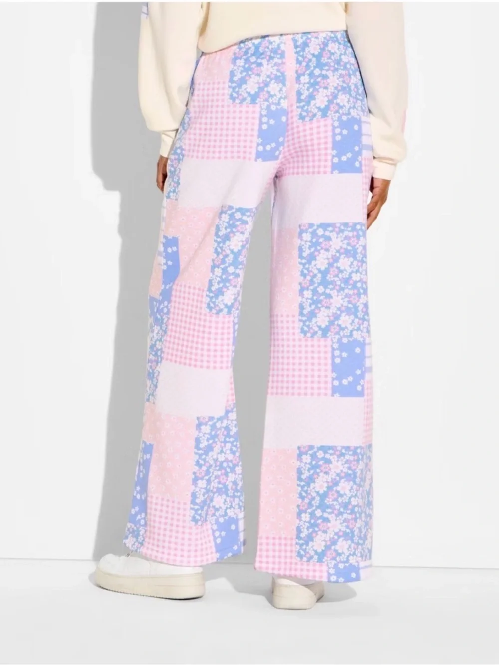Women's Patchwork Wide Leg Graphic Jogger Pants - Pastels XXL - Picture 3 of 6
